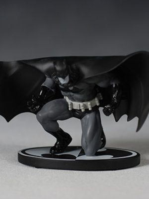 Batman Black and White Jim Lee Version